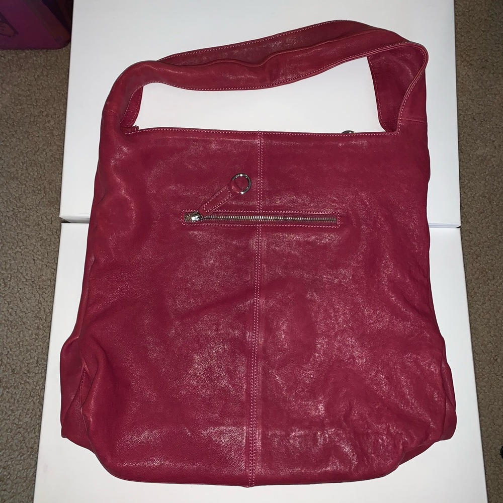 Zipped tote bag in magenta